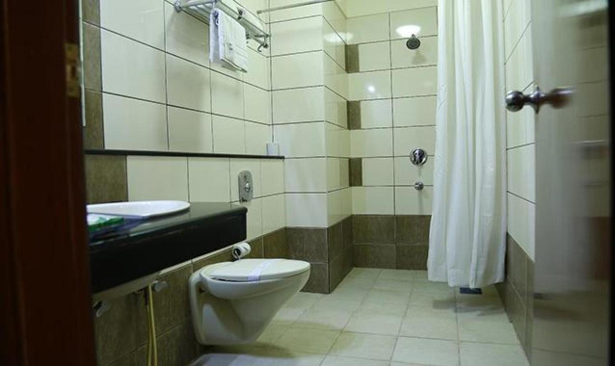 Fabhotel Prime Chennai Deluxe Eksteriør bilde