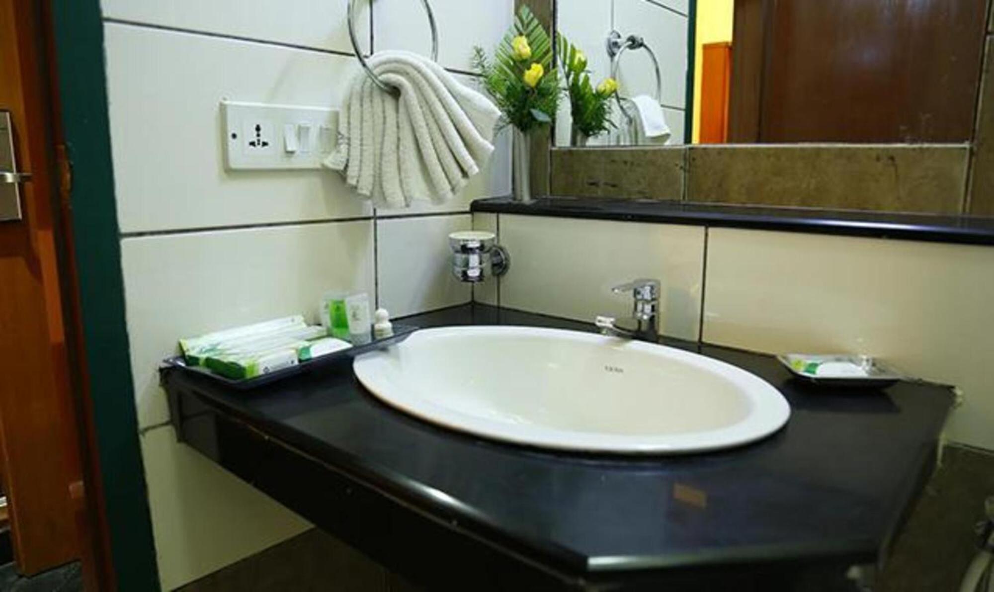 Fabhotel Prime Chennai Deluxe Eksteriør bilde